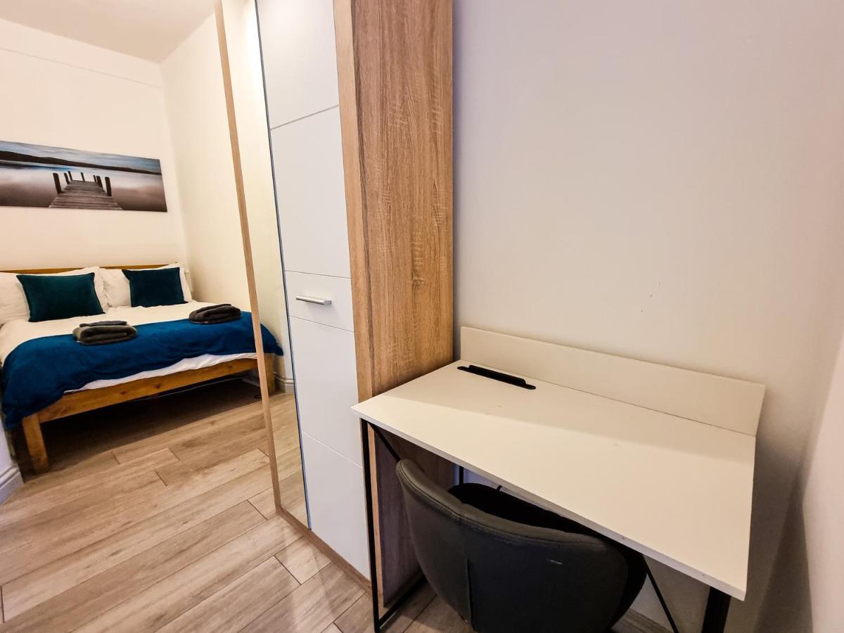 Newly Refurbished Flat In Central Cheltenham With Parking Kültér fotó